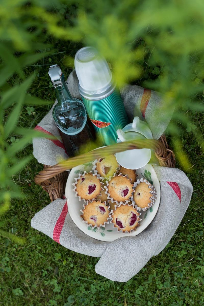 FLW: Thick Linen Kitchen Cloth - Natural Navy/ Red