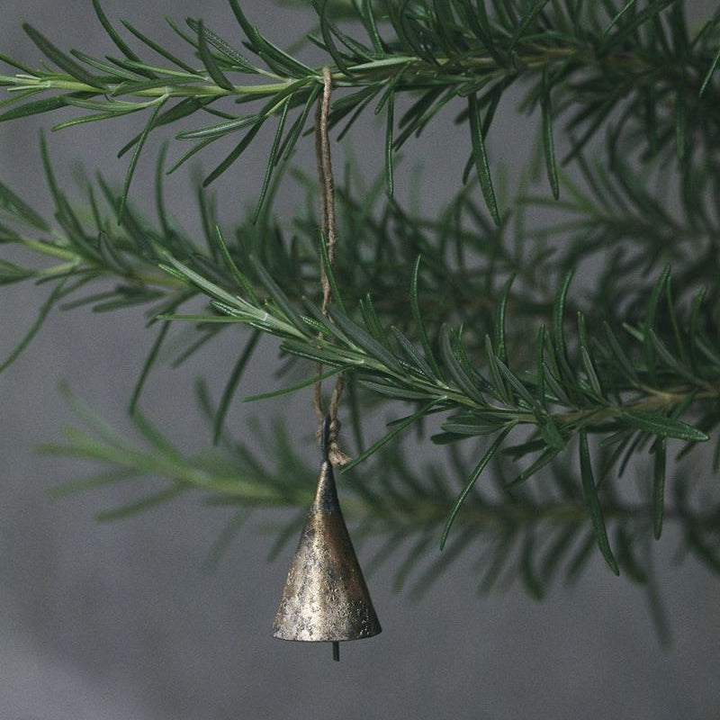 FLW: Pointed Bell (Size S-M)