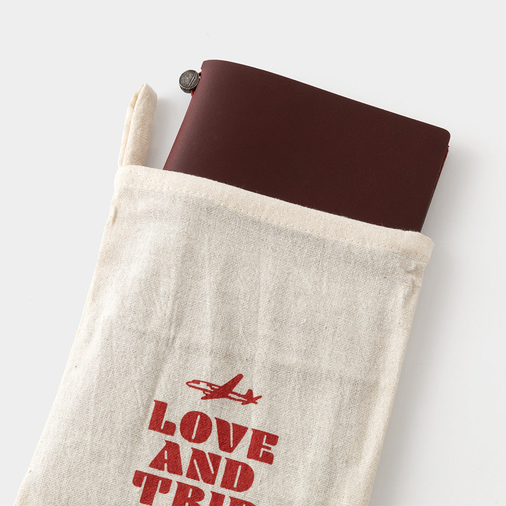 TRAVELER’S notebook LOVE AND TRIP Red [Regular Size]