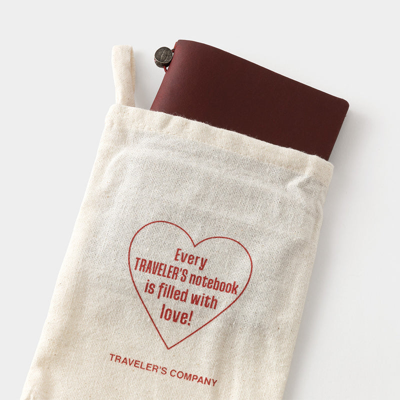 TRAVELER’S notebook LOVE AND TRIP Red [Passport Size]