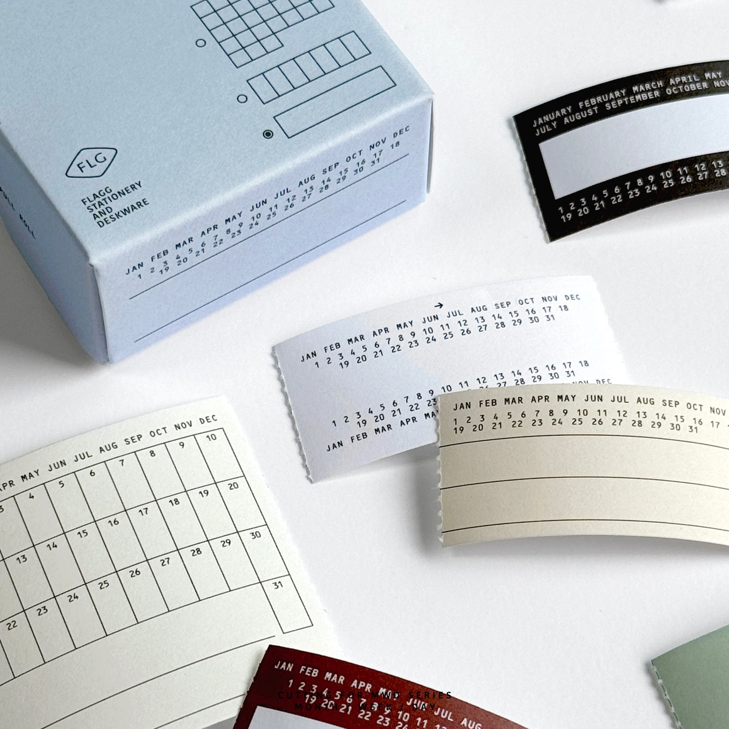 Flagg: Cutting for DAY Roll Label