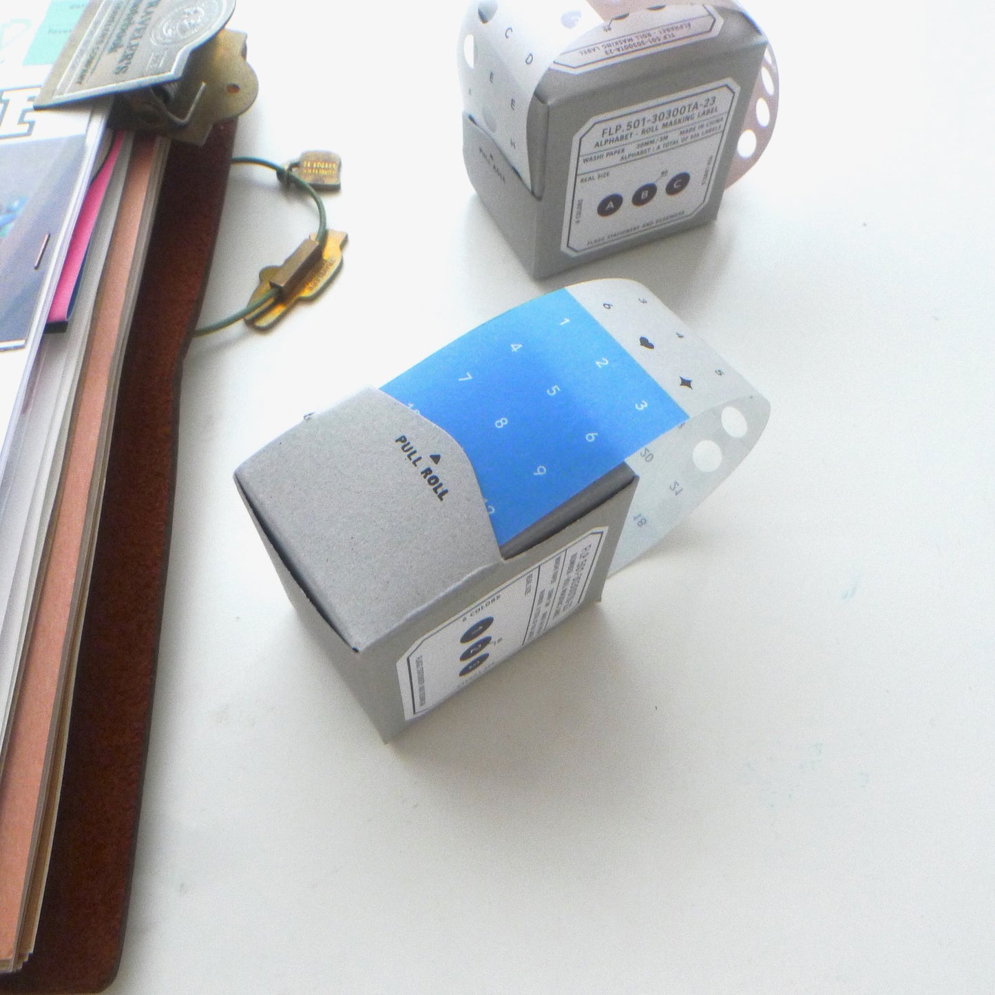 Flagg: [Alphabet/ Number] Roll Masking Label