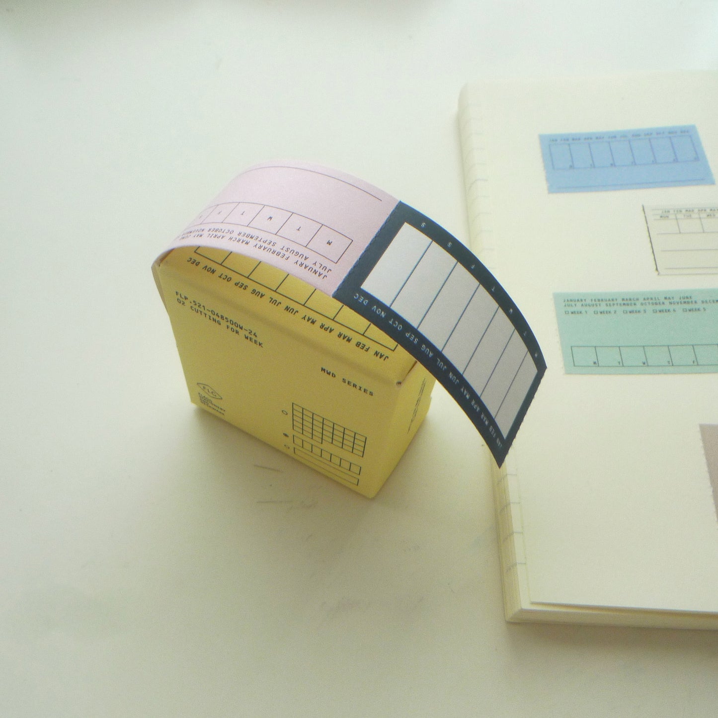 Flagg: Cutting for WEEK Roll Label