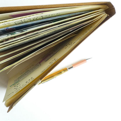 SPIRAL RING NOTEBOOK: Paper Pocket