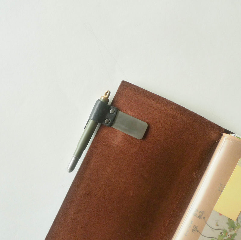 016 Pen Holder