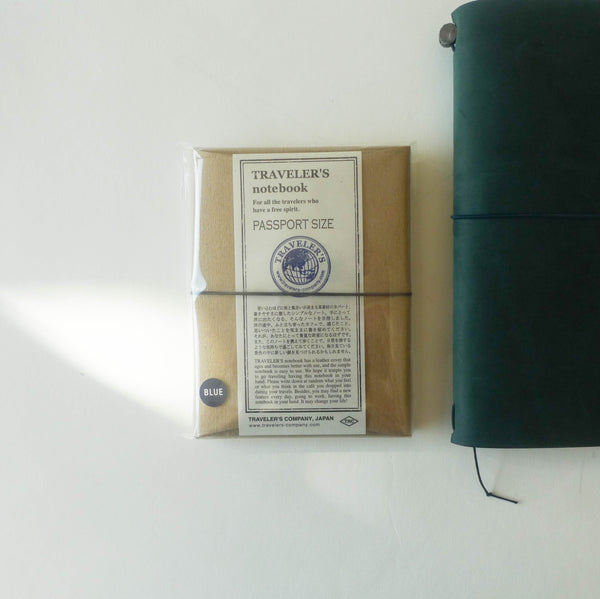 TRAVELER'S Notebook (Passport Size) Starter Kit in BLUE