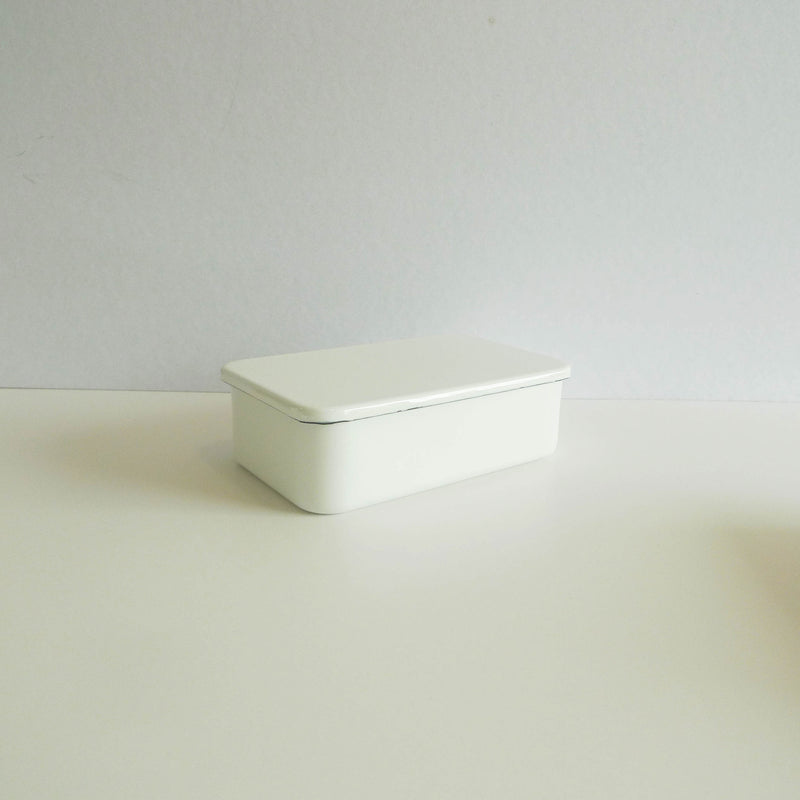 Mitsou x Classiky: Enamel Bento Box