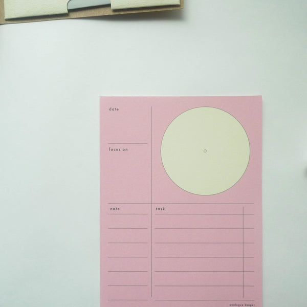 AK: Daily Memo Pad (Circle)