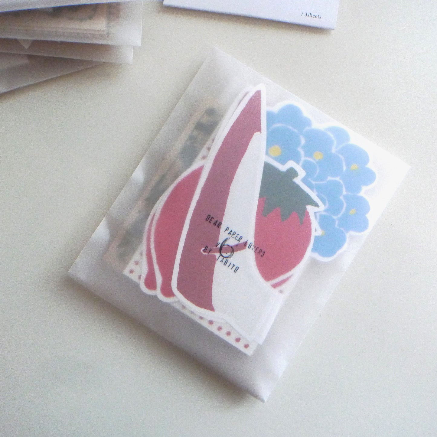 Tabiyo: “Dear Paper Lovers” v6