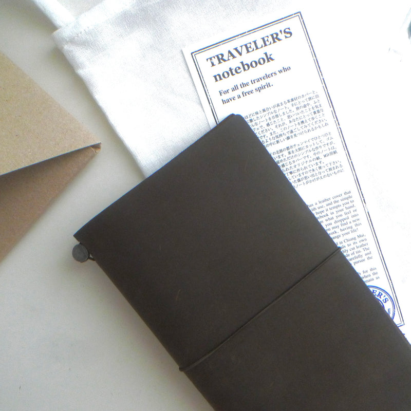 TRAVELER'S Notebook (Regular Size) Starter Kit in OLIVE