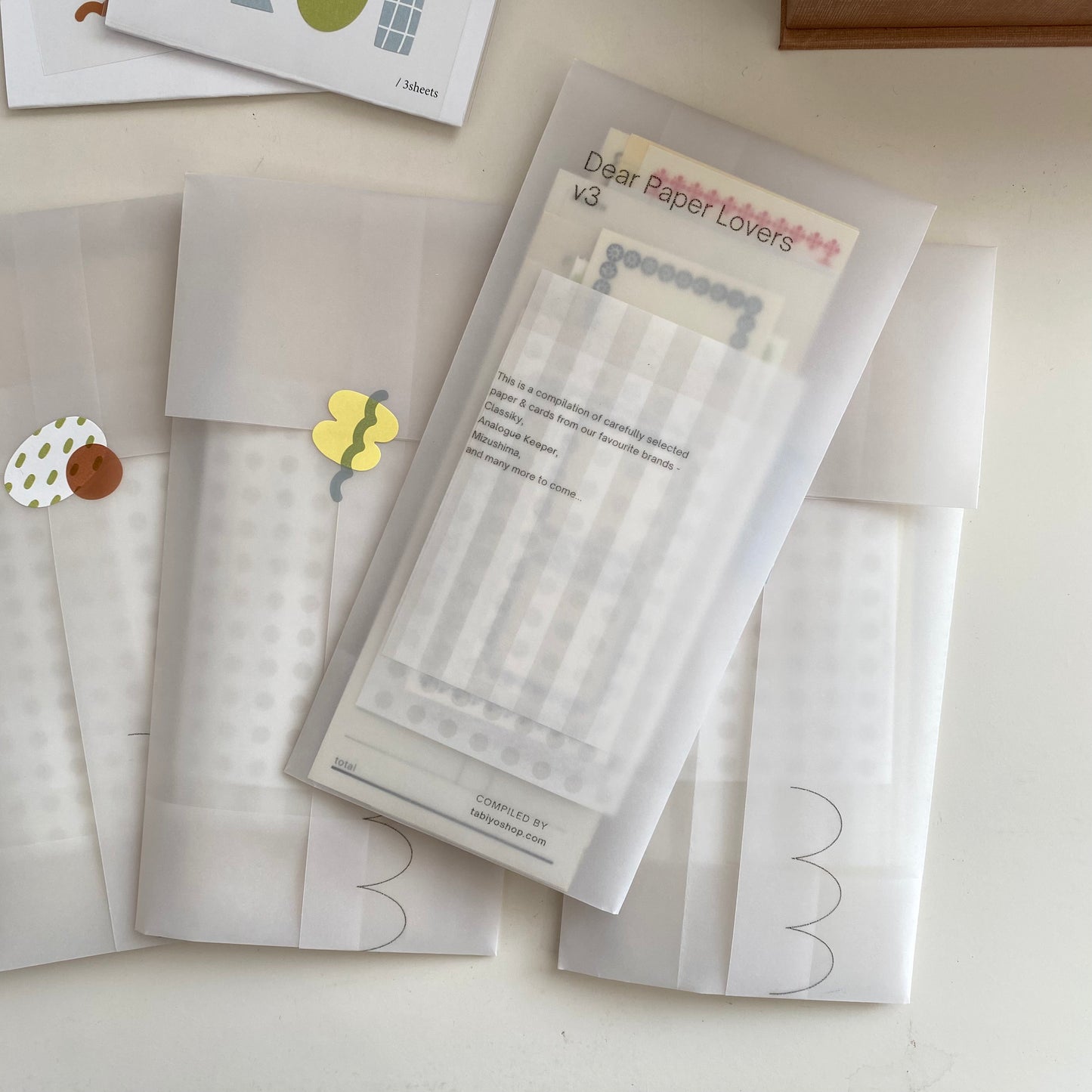 Tabiyo: “Dear Paper Lovers” v3