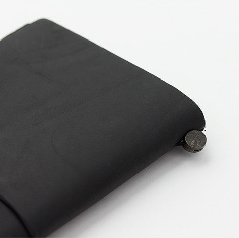 TRAVELER'S notebook (Regular Size) Starter Kit in BLACK