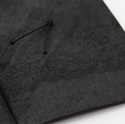 TRAVELER'S notebook (Regular Size) Starter Kit in BLACK